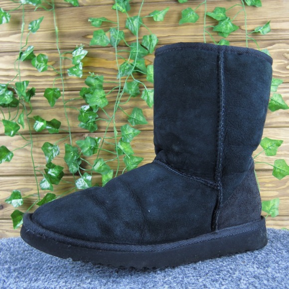UGG Australia Classic Short Black Suede Leather Winter Boots Women's 8 Med - Picture 1 of 8